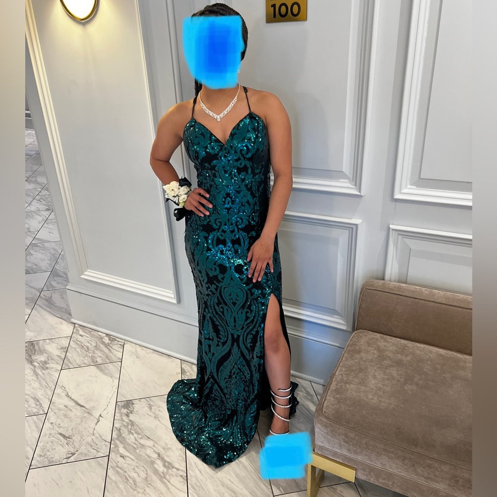 Hunter/emerald green prom dress